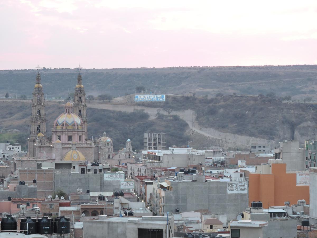 Hotel Quinta Cesar سان خوان دي لوس لاغوس المظهر الخارجي الصورة
